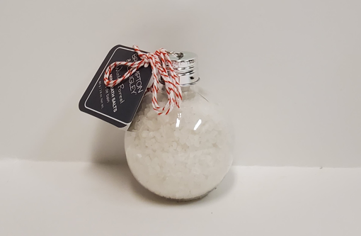 Picture of BROMPTON and LANGLEY STOCKING STUFFER BATH SALT ORNAMENT PDQ: 12 UNITS