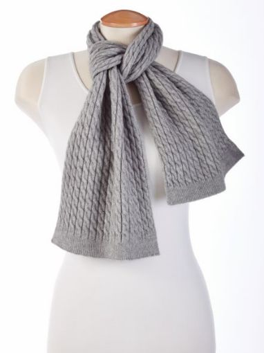Picture of CLW SCARF - CABLE KNIT - GREY 46X8 GC2515GY